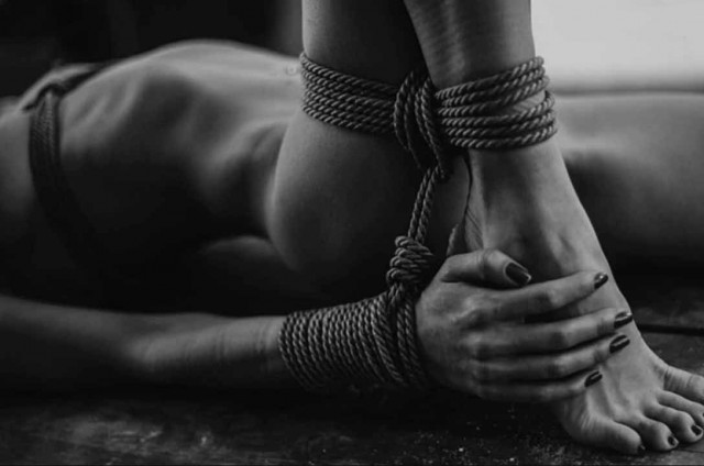 Jeux sexuels BDSM : dominer ou se soumettre au lit ?